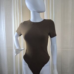 Boohoo Olive Short Sleeve Bodysuit